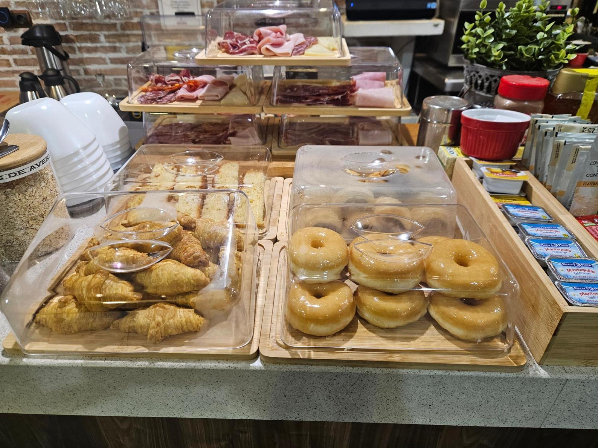 Hostal La Campana — Photos 3