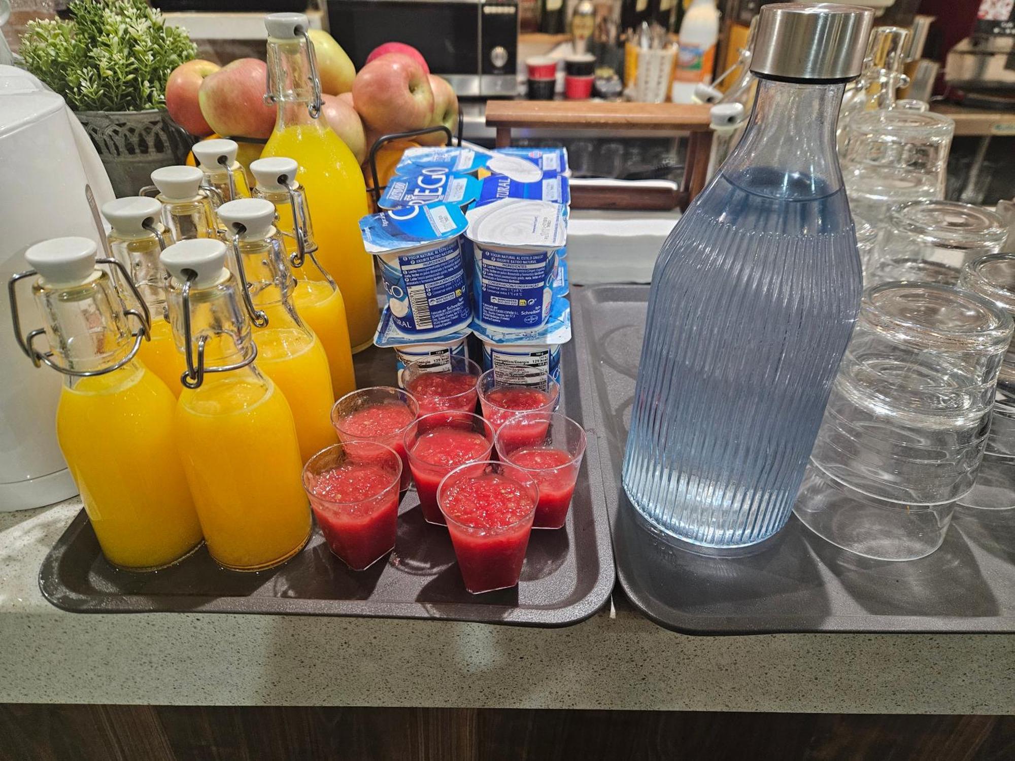 Hostal La Campana — Photos 1